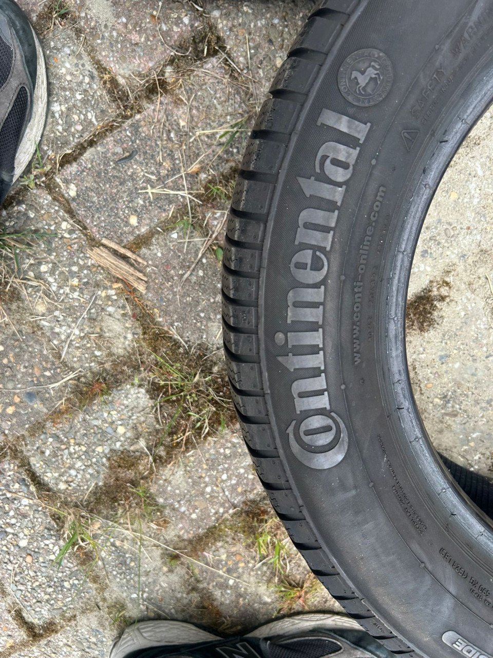 CONTINENTAL CONTIWINTERCONTACT 16 INCH BAND LOS