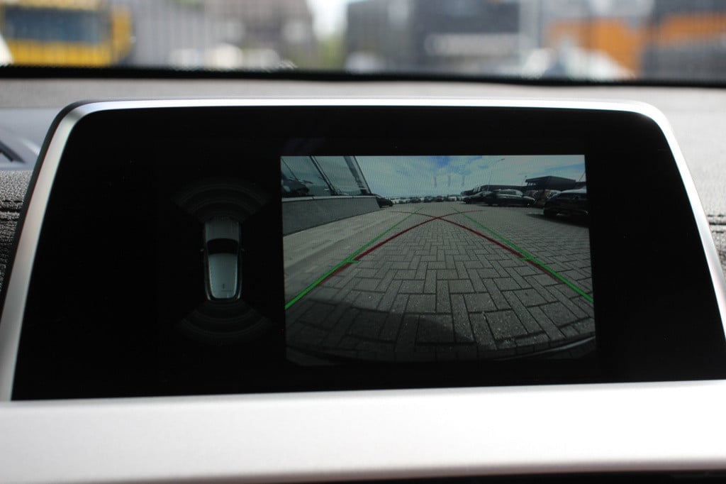 BMW X2 sdrive18i executive | leder | achteruitrijcamera | navi |