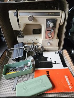 Vintage krachtige Vendomatic Fullautomatic naaimachine..