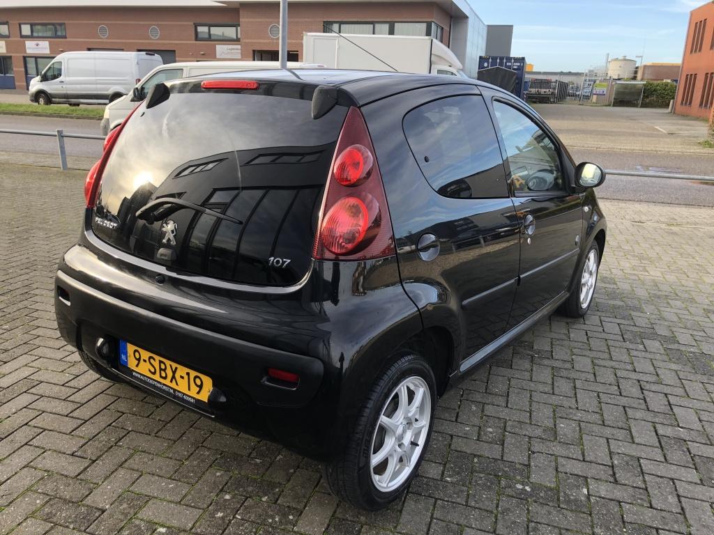 Peugeot 107 1.0 envy