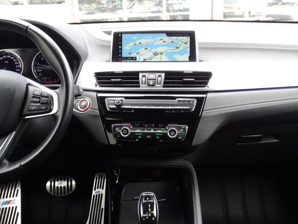 BMW X2 sdrive20i high executive | hud | camera | afn. trekhaak | 19"