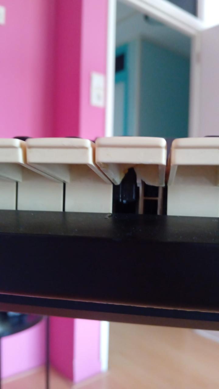 Roland E-86 intelligent synthesizer