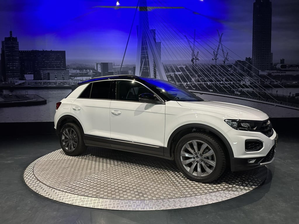 Volkswagen T-roc 1.5 tsi sport *pano*acc*camera*