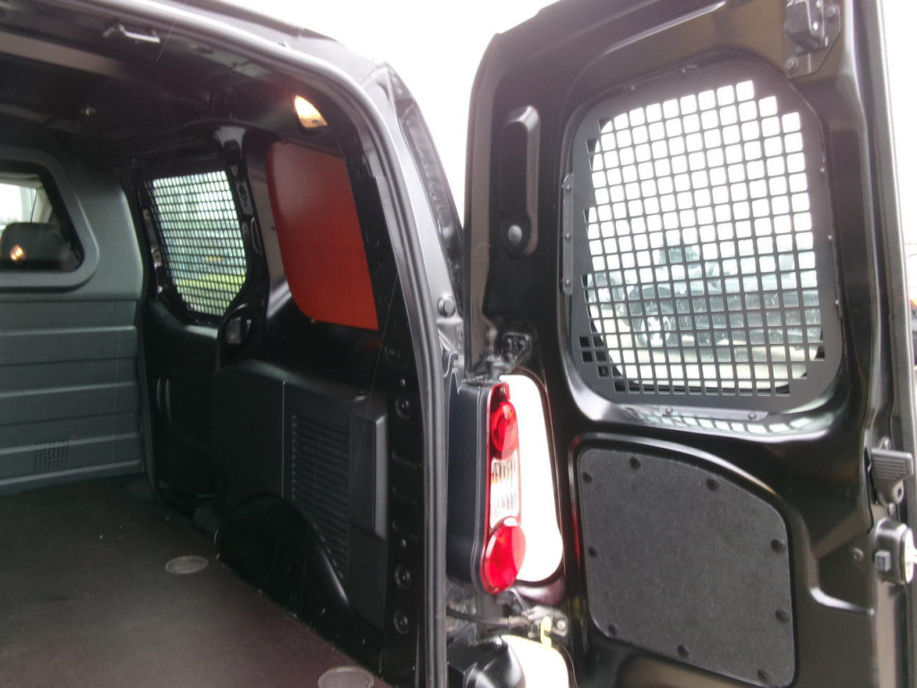 Citroen Berlingo 1.6 e-hdi 90pk club 3-zits, airco, cr.contr.