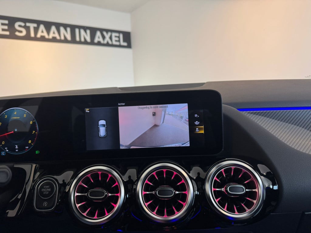Mercedes-Benz Gla-klasse 180 business solution amg