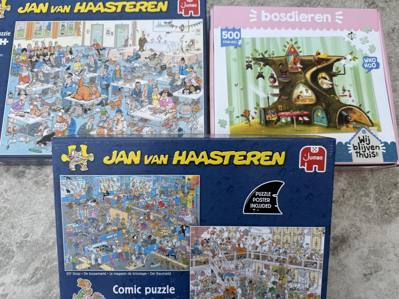 4 zgan Puzzels. (3x 1000 en 1x 500 stukjes)