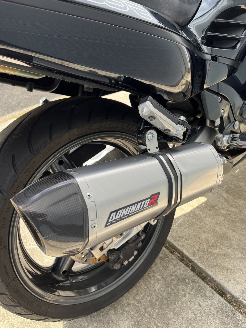 Suzuki rf 900r