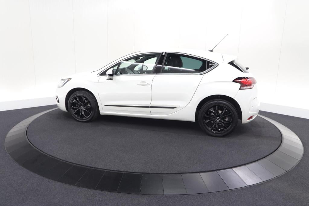 Ds Ds 4 puretech 130 performance line | camera | dodehoekdetectie | stoelma