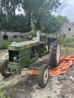 Tractor tegen elk aannemelijk bod.