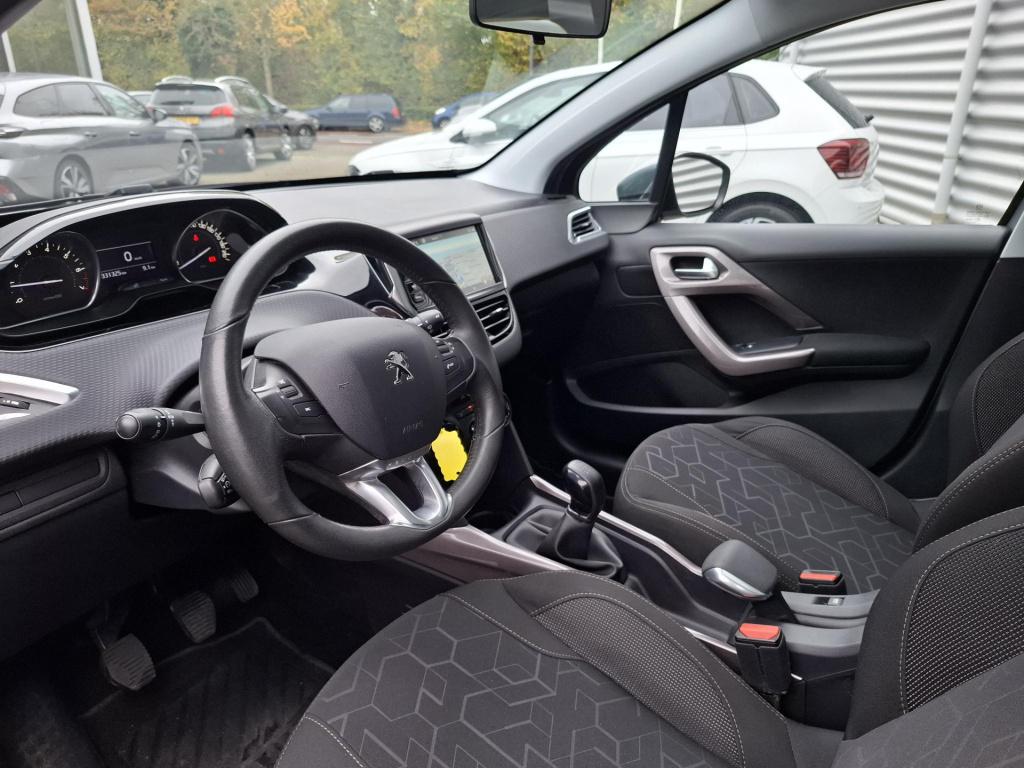 Peugeot 2008 suv 1.2 active pack premium pano/nav/lmv