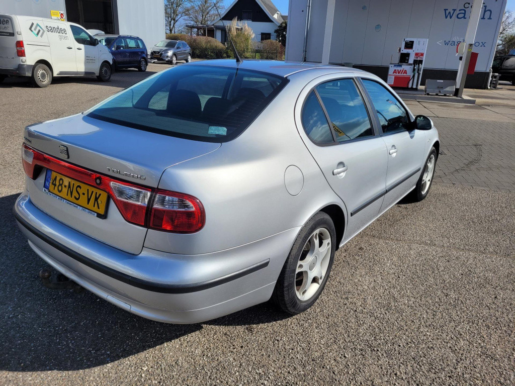 Seat Toledo 1.6-16v sport / dit is de meeneemprijs/