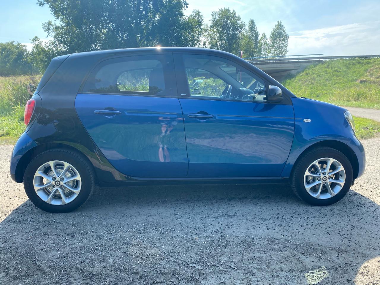 Smart Forfour 1.0. bwj2015 weinig kilometers