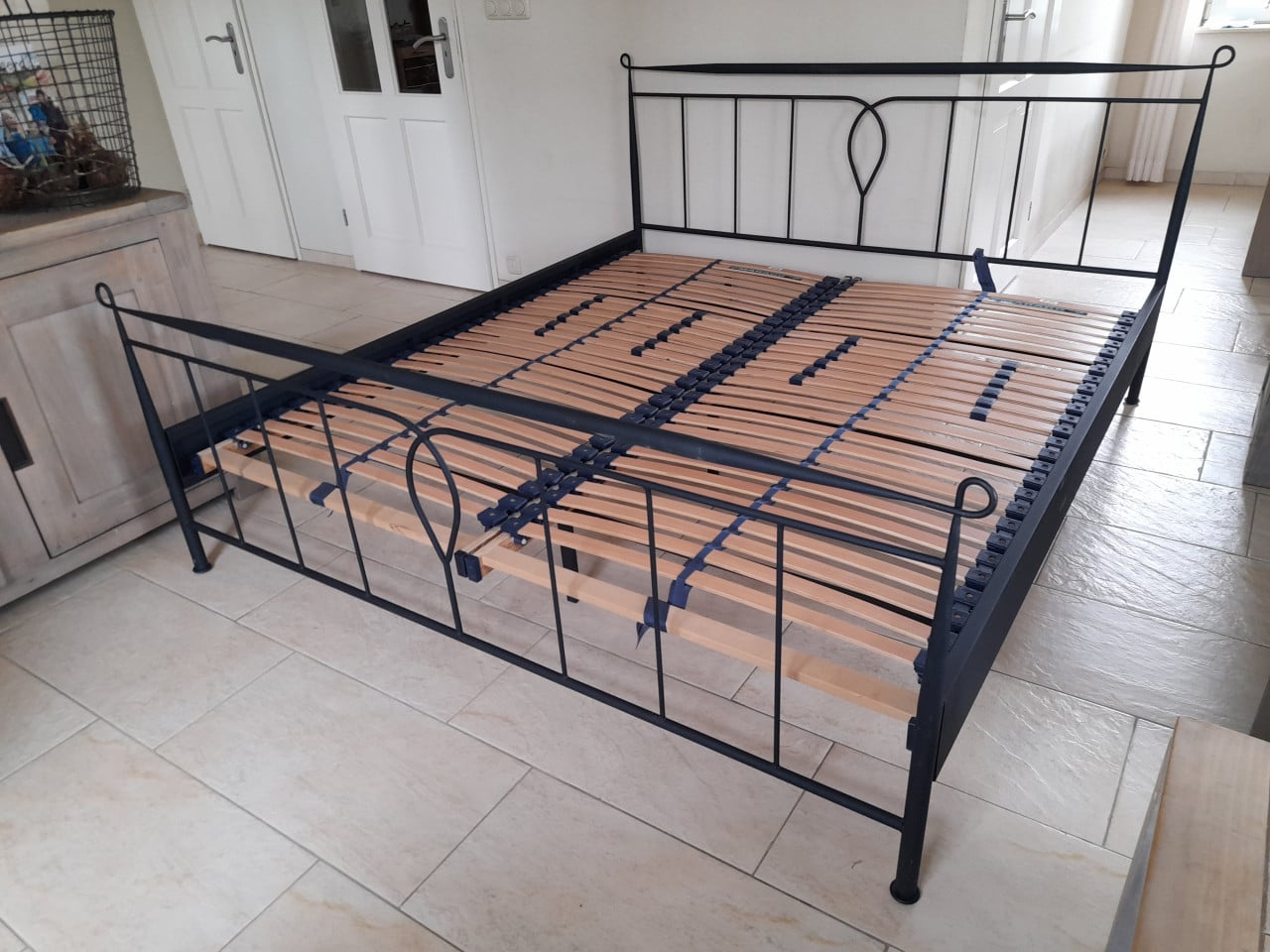 Metalen 2 Persoons bed 180 x 200 ( in goede staat )