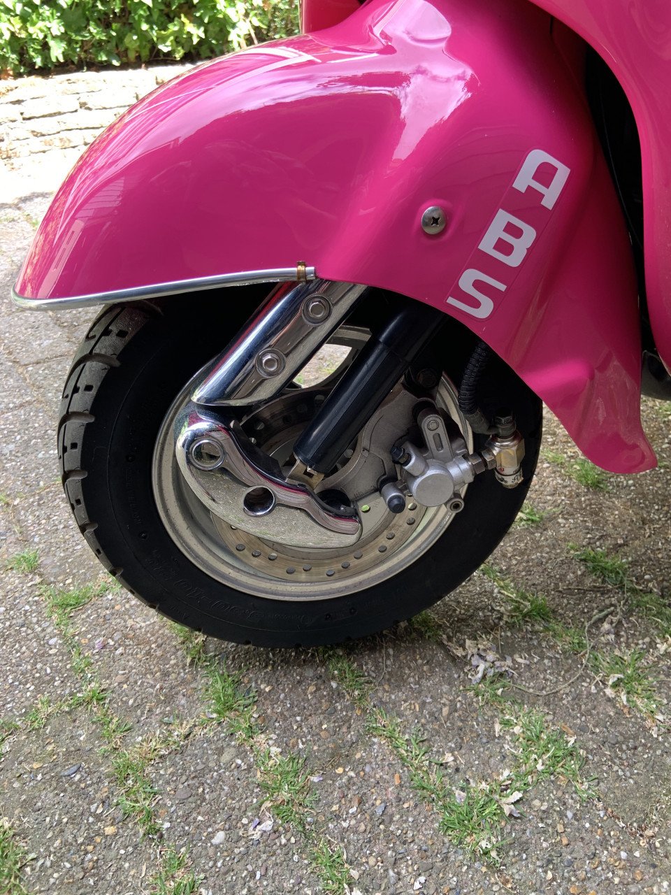 Retro Scooter Crisal Vogue (brommer) Heel mooi. + 2 Helmen
