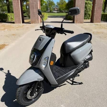 Scooterpromo Goes Nu Ook Dealer van TOMOS