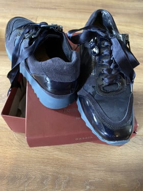 Hassia sneakers