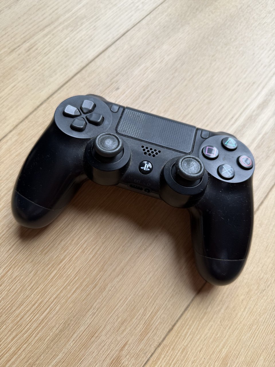 Playstation 4 + controller + headset
