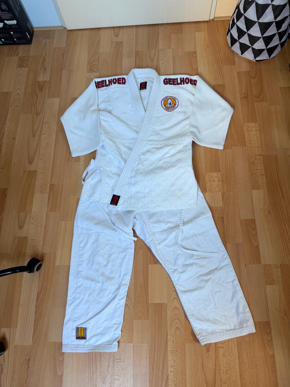 Judopak maat 170 wazari
