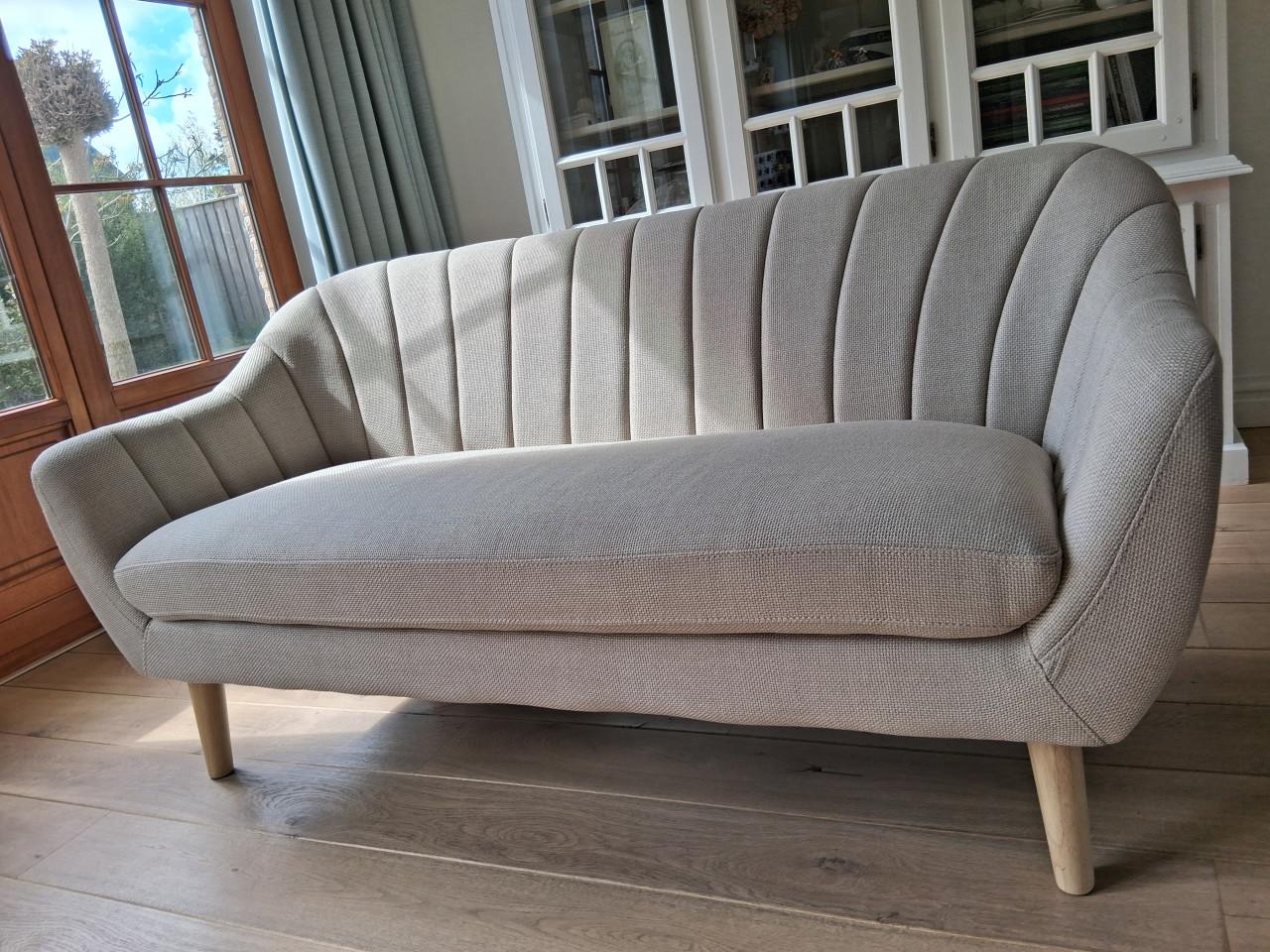 Zitbank 180 cm x 82 cm x 82 cm, zo goed als nieuw