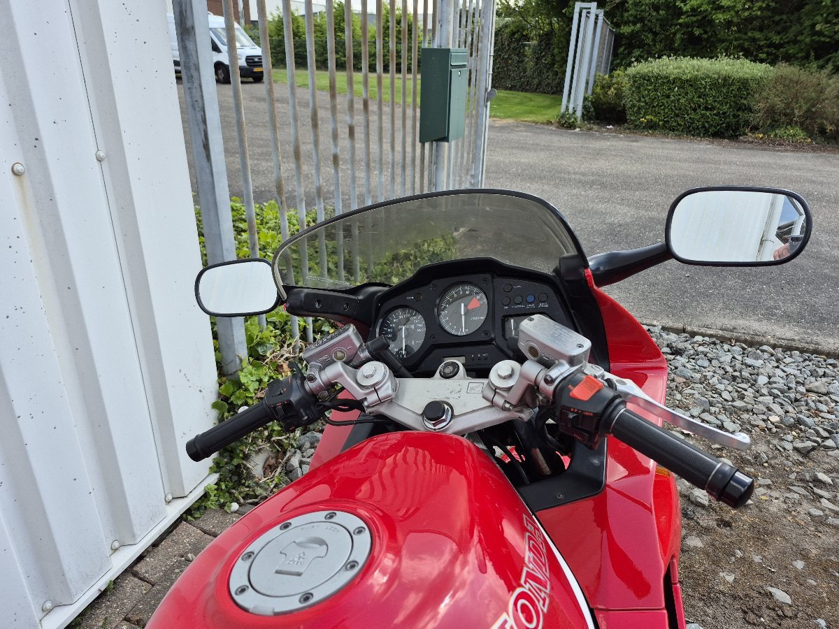 Honda VFR750, sportieve toermotor!