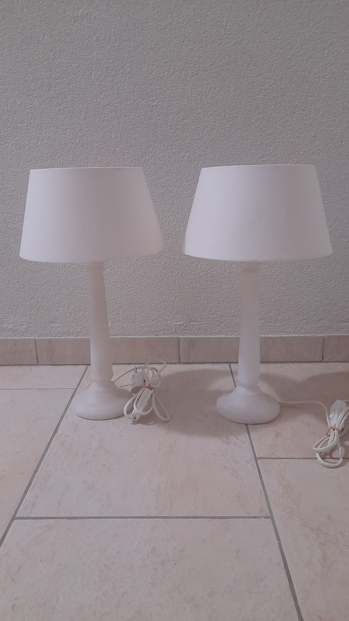 2 x tafellamp met marmeren voet  (z.g.a.n.)