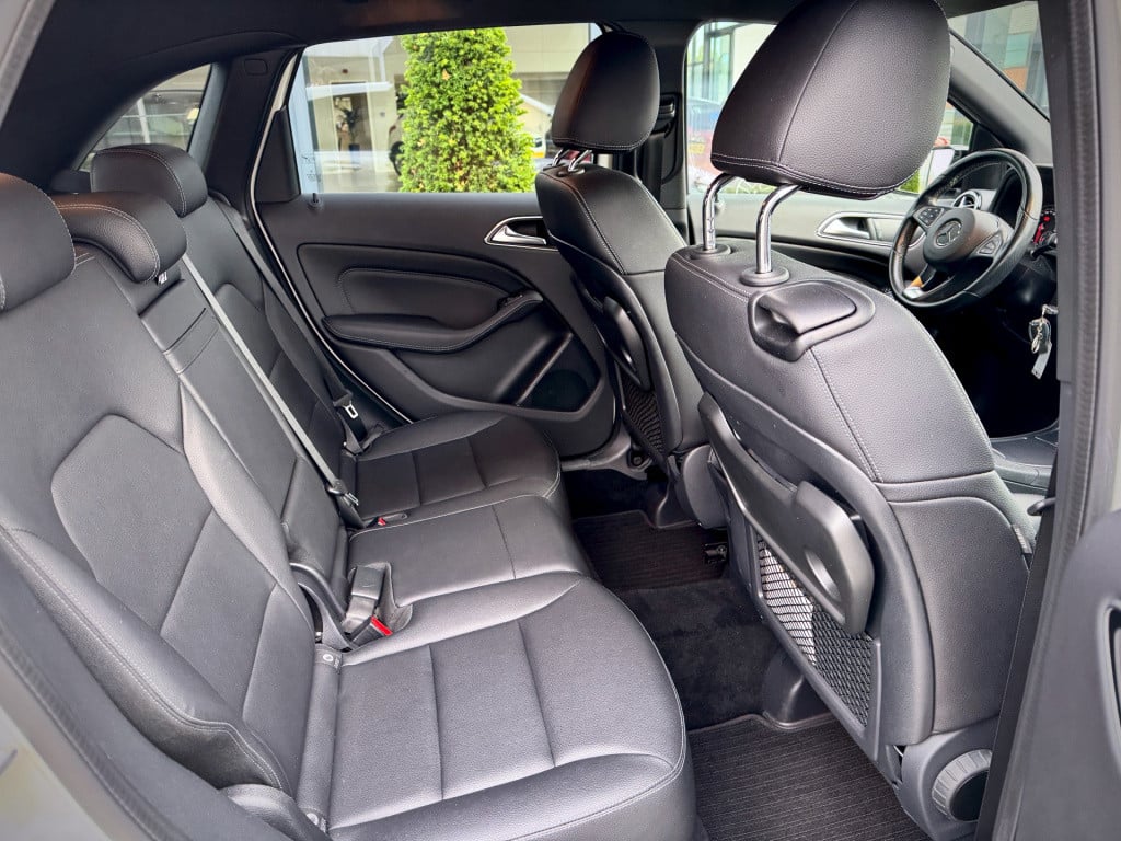 Mercedes-Benz B-Klasse 180 activity edition navi ecc cruise