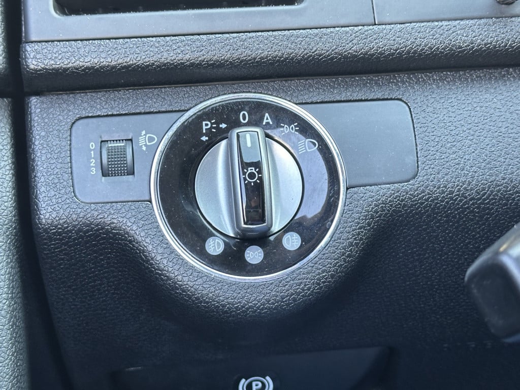 Mercedes-Benz C-Klasse 180 k elegance l stoelverwarming l trekhaak l alarm 