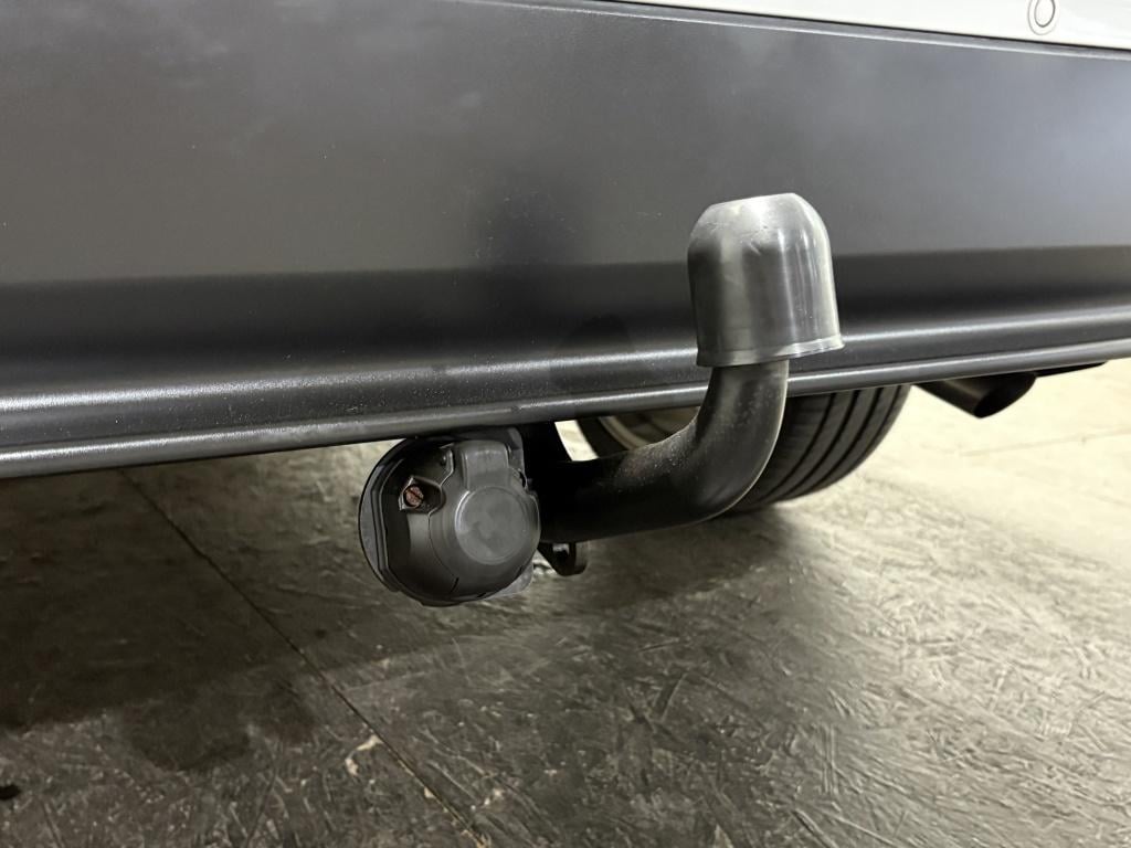 Toyota Prius 1.8 first edition | camera | bsm | pdc |