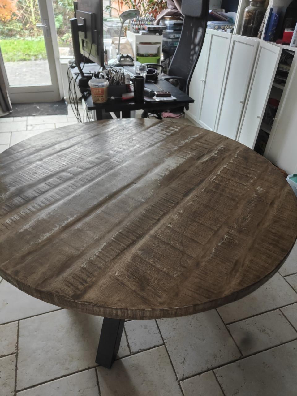 Ronde houten tafel