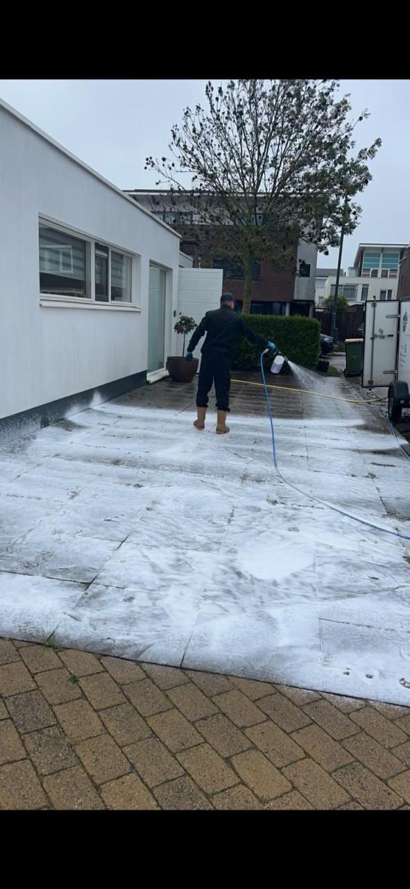 Buitenomgeving reinigen? Spik & Span helpt u graag!