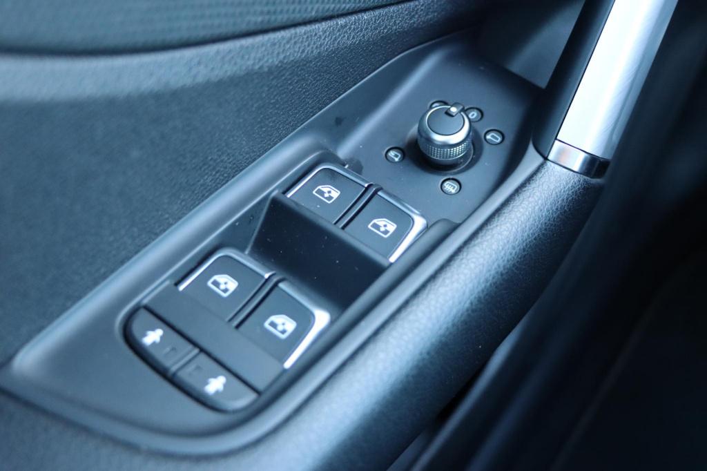 Audi Q2 35 tfsi s edition 150pk s tronic panorama dak | stoelverwarming