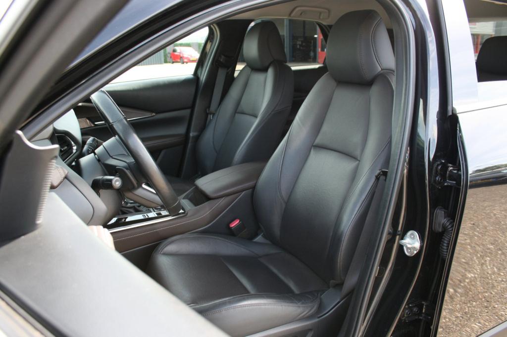Mazda Cx-30 2.0 e-skyactiv-g m hybrid luxury