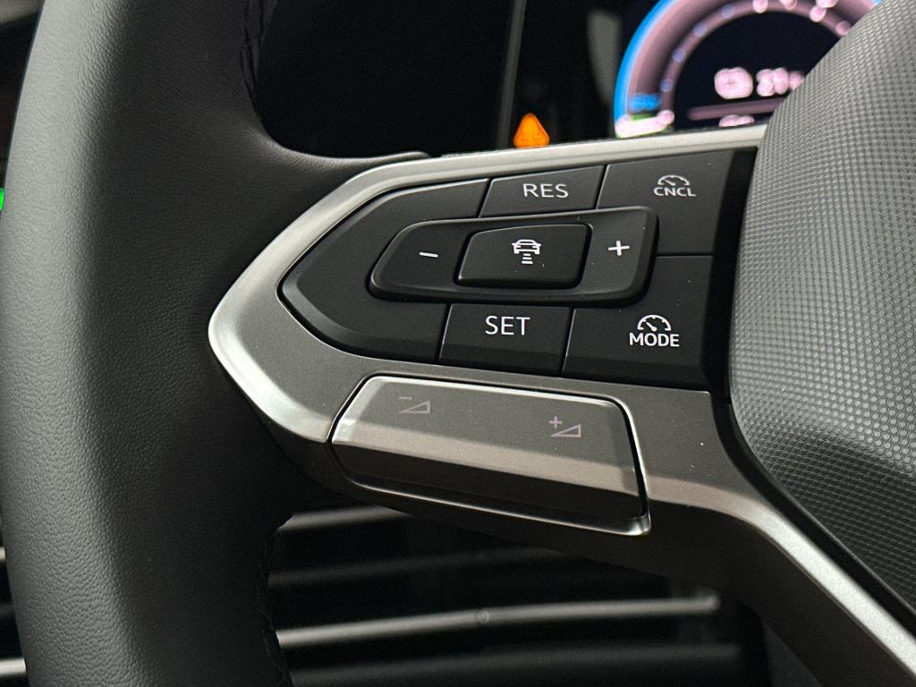 Volkswagen Golf style plug in hybride 204 pk