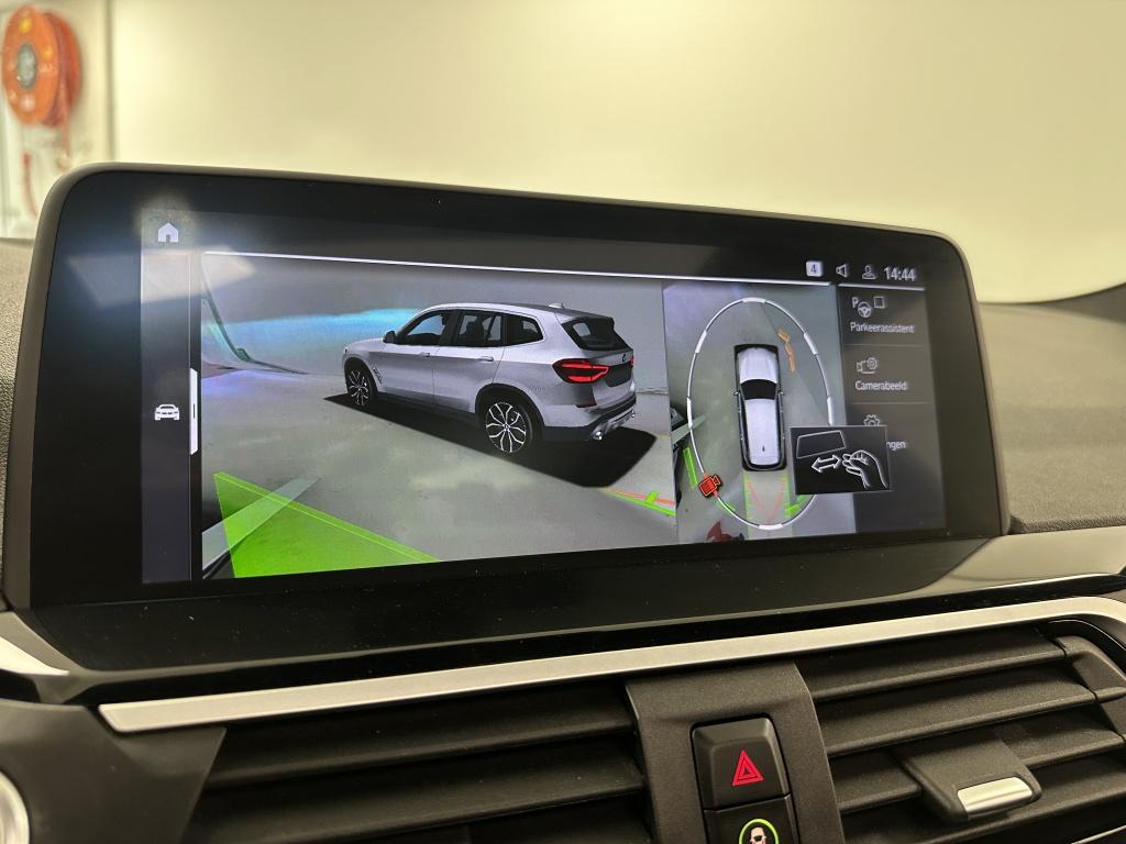 BMW X3 xdrive30e high ex. | harman/kardon | panoramadak | memory |