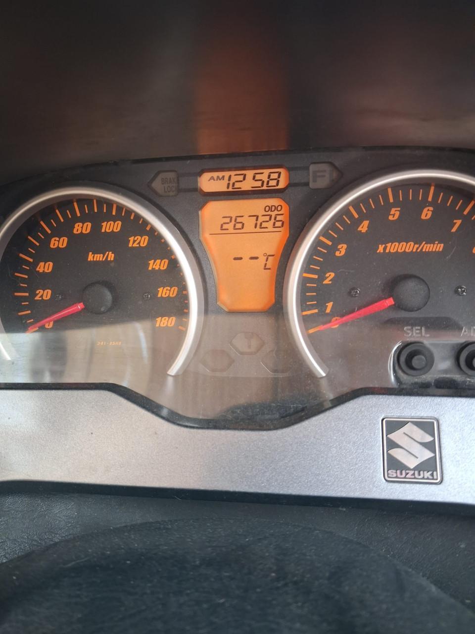 Te koop: Suzuki 400 brugman  motorscooter  2009  zilver  2650 euro