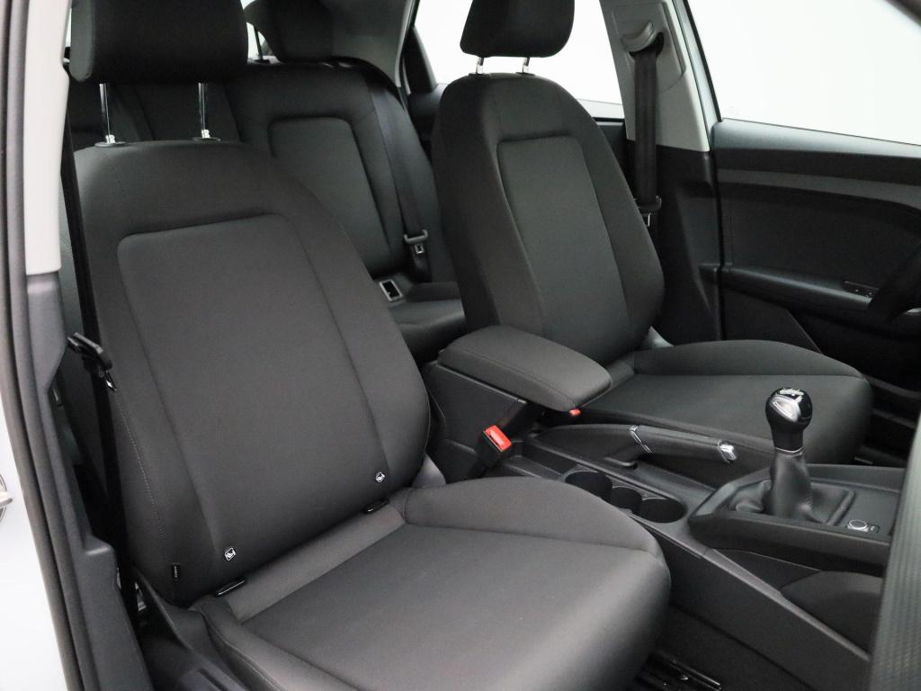 Audi A1 Sportback 1.0 25 tfsi 70kw attraction | virtual cockpit | apple car