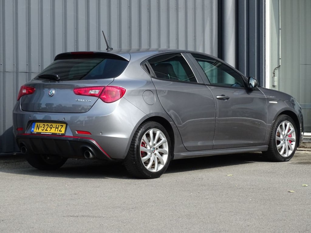 Alfa Romeo Giulietta 1.750 turbo veloce 240pk | sportstoelen | xenon