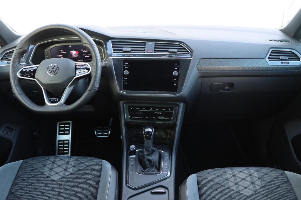 Volkswagen Tiguan 1.4 tsi ehybrid r-line business + 245pk dsg6
