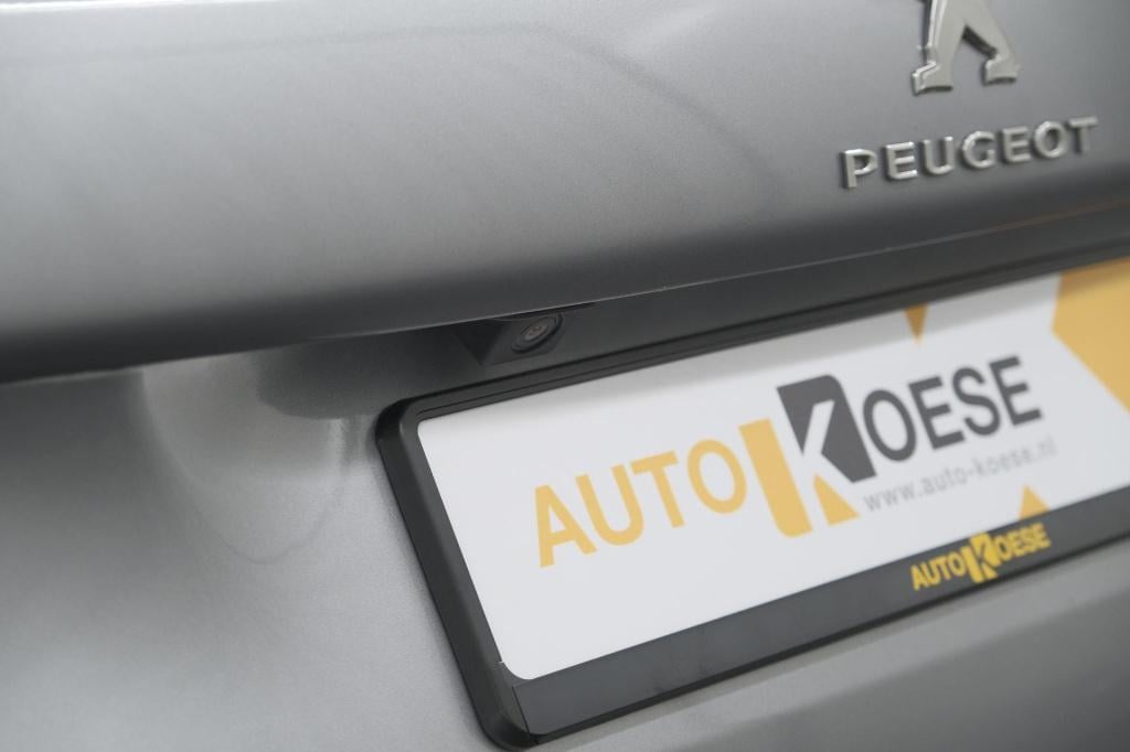 Peugeot 2008 puretech 110 eat6 gt | trekhaak | camera | panoramadak | apple