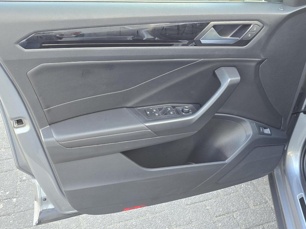 Volkswagen T-roc 1.5 tsi r-line edition virtual cockpit stuur/stoelverwarmi