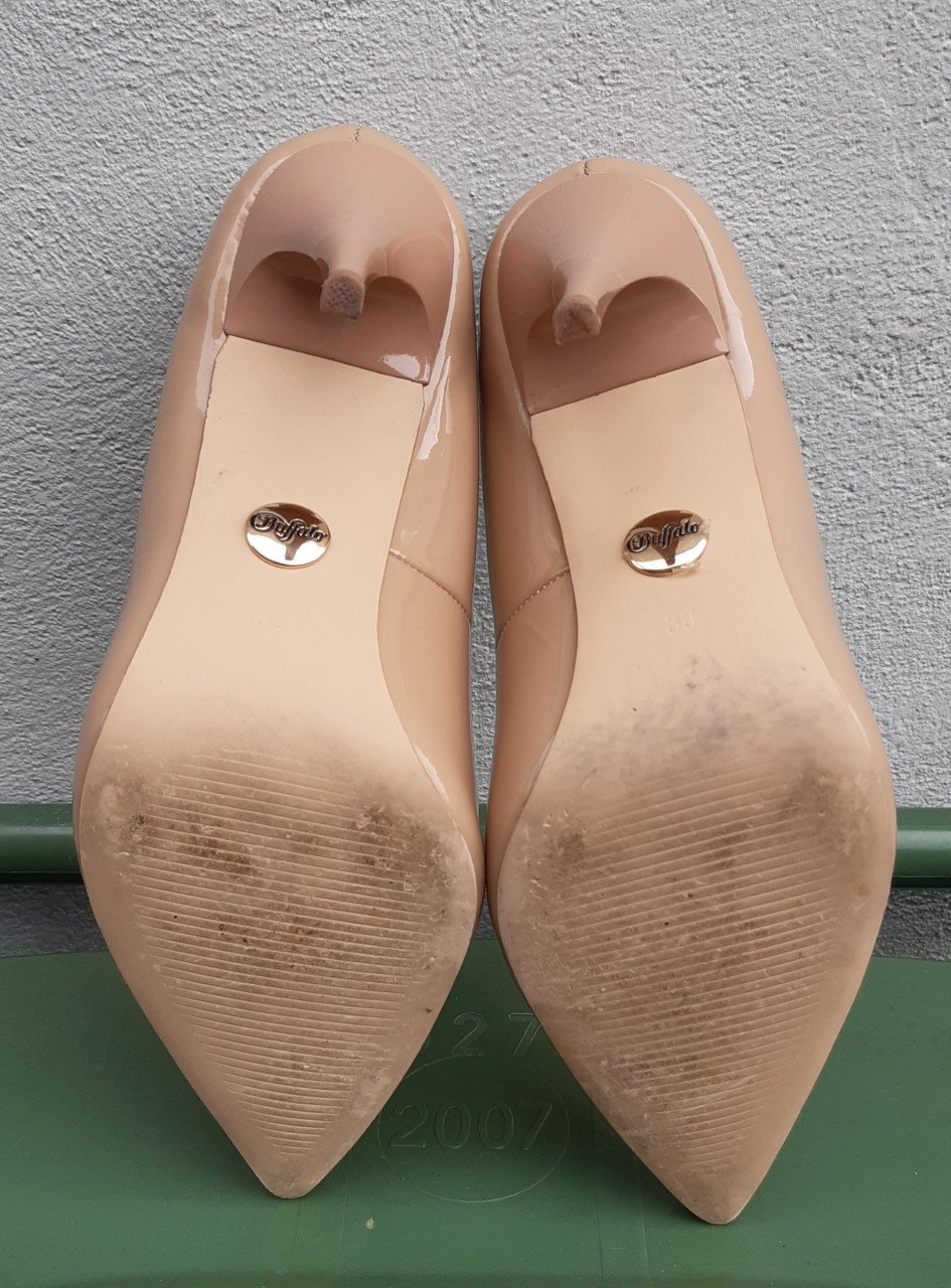 Buffalo Pumps, maat 38