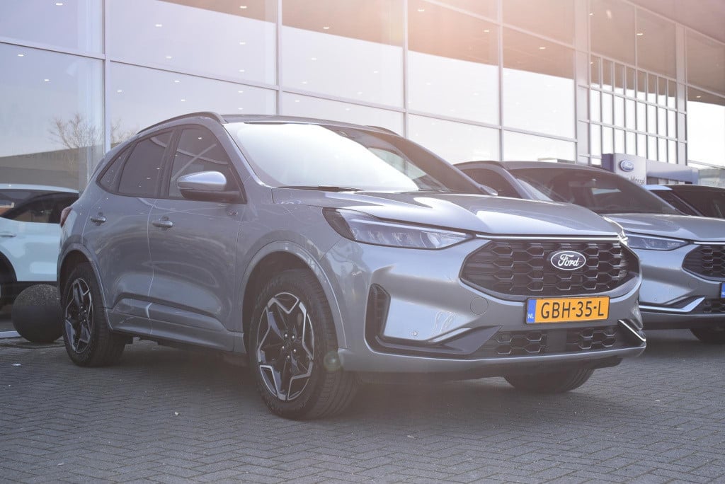 Ford Kuga 2.5 phev st-line | climate control | cruise control | winterpakke