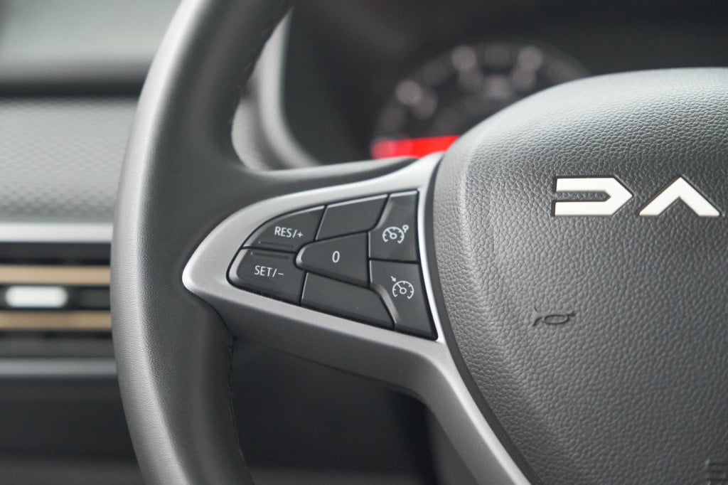 Dacia Sandero Stepway tce 90 expression | camera | dodehoekdetectie | navig