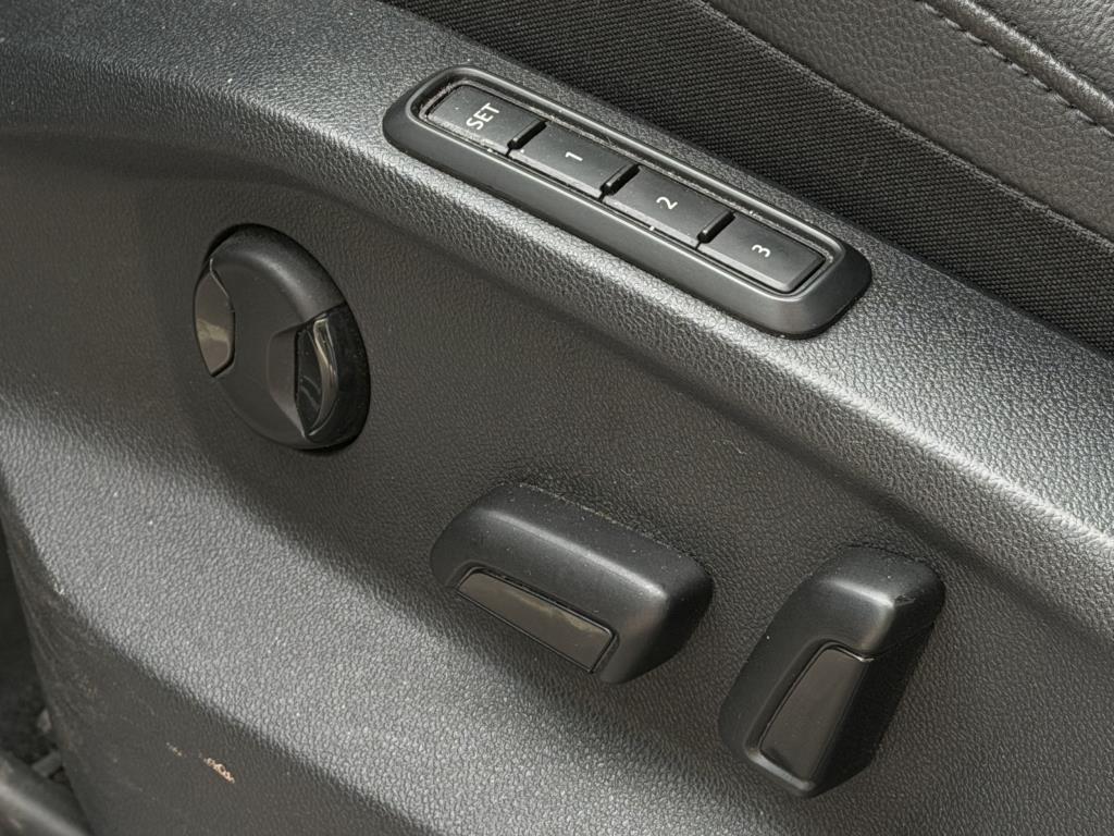 Volkswagen Tiguan 1.5 tsi act highline business r