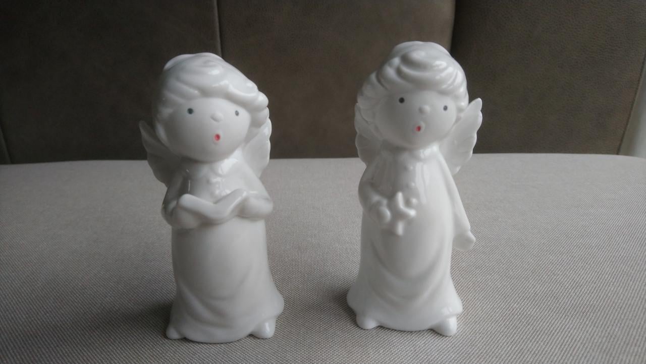 Set porseleinen engeltjes kerst h 12 cm