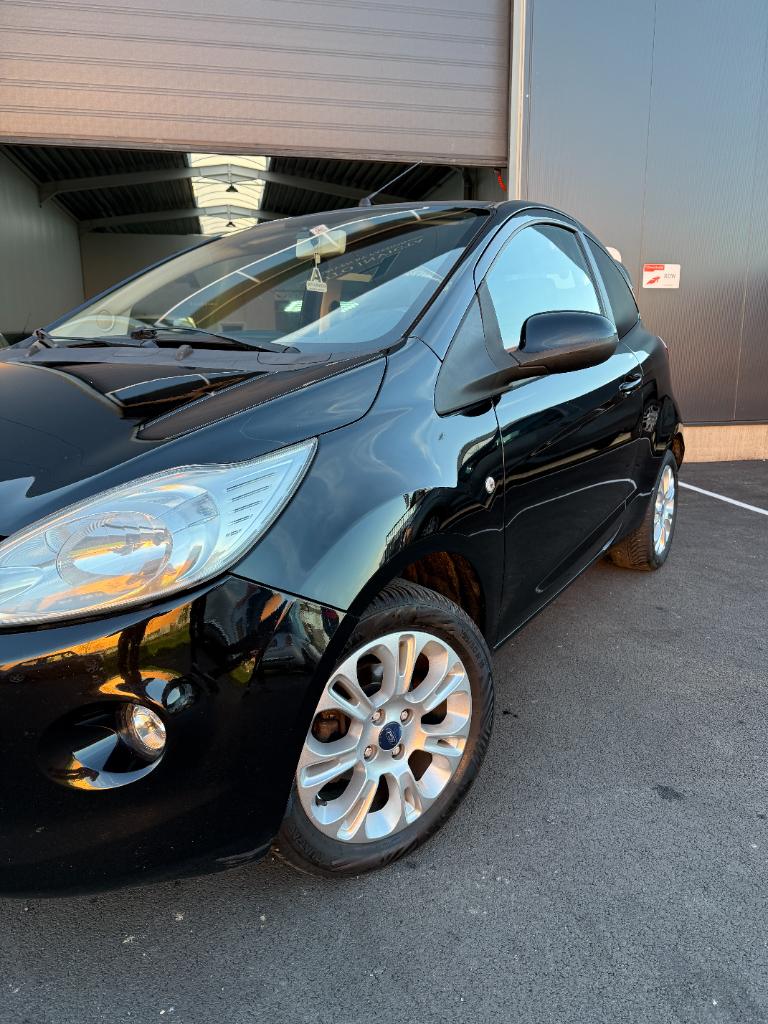 Ford KA 1.2 - titanium - airco