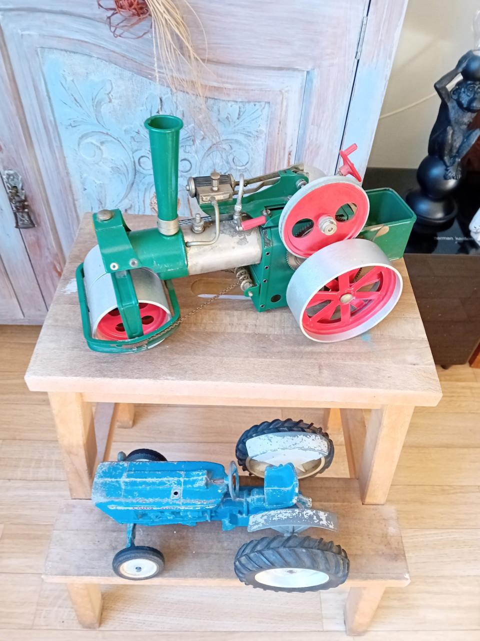 Model Tractor Stoomwals en Oude Ford