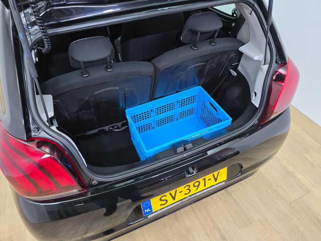 Peugeot 108 occasion in zwart met airco en bluetooth connecten | tweedehand