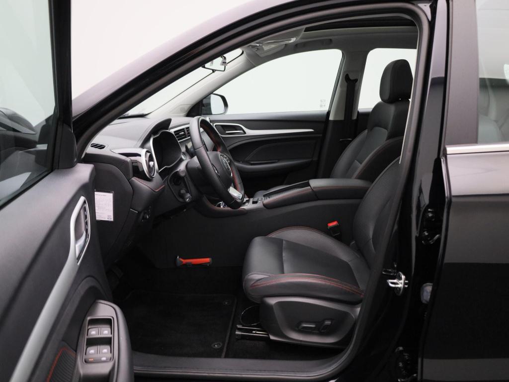 MG Zs Ev long range luxury 70 kwh | panoramadak | leder | apple carplay - a