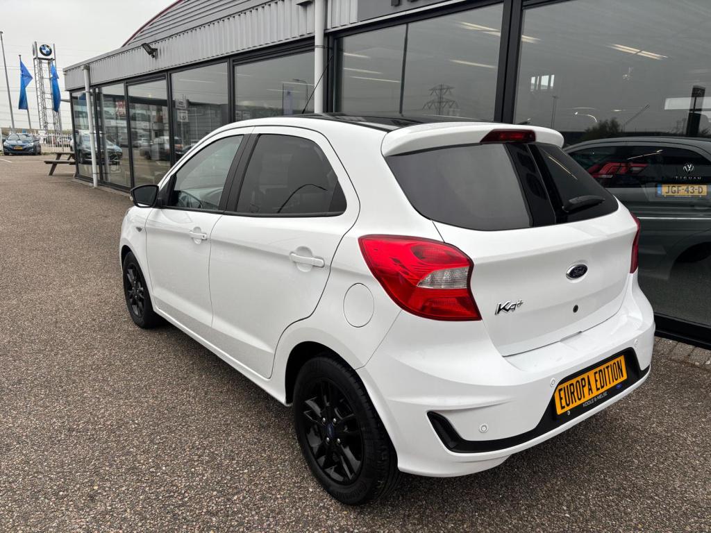 Ford KA ka+ 1.2 85pk black & white, stoelverwarming, voorruitverwarming, se